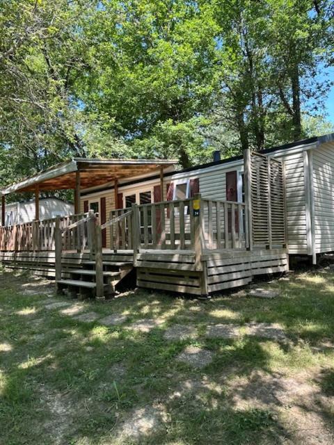 Camping Les Lacs D'Armagnac Bretagne-d'Armagnac المظهر الخارجي الصورة
